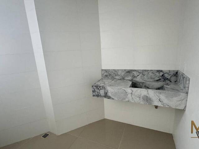 Apartamento para Venda em Itapema - 3
