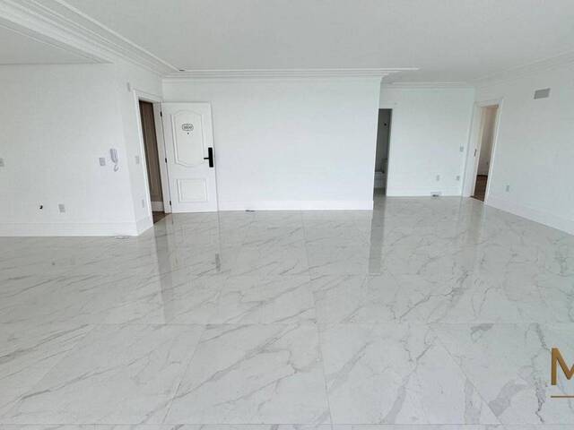 Apartamento para Venda em Itapema - 3