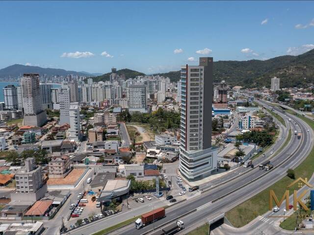 Apartamento para Venda em Itapema - 3