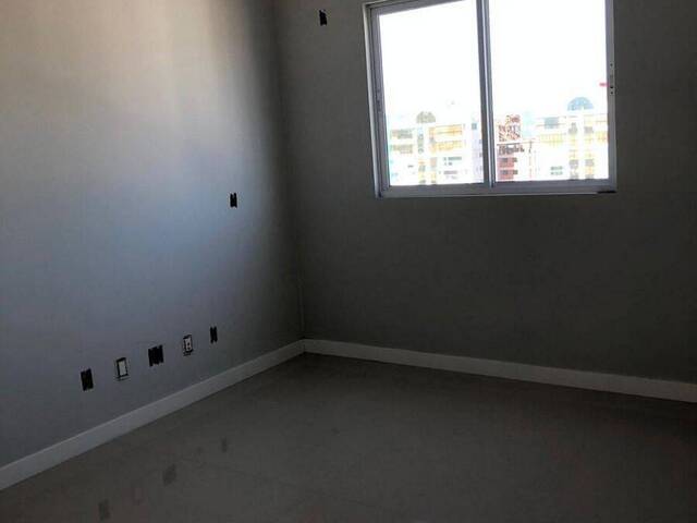 Apartamento para Venda em Itapema - 4