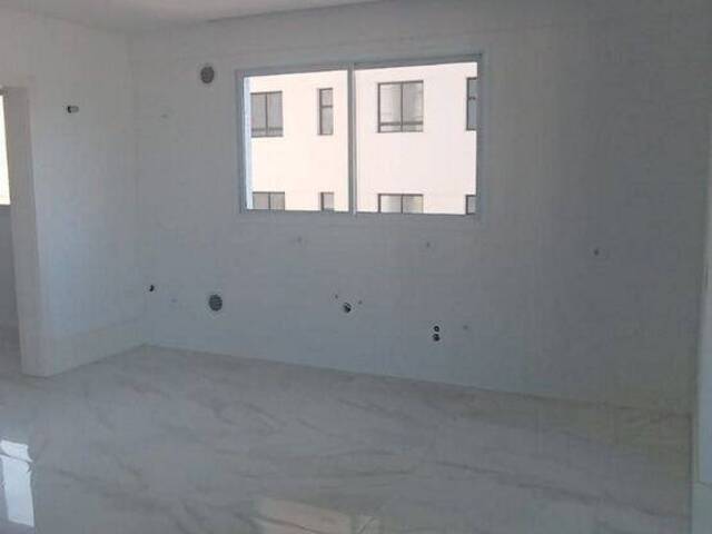 Apartamento para Venda em Itapema - 4