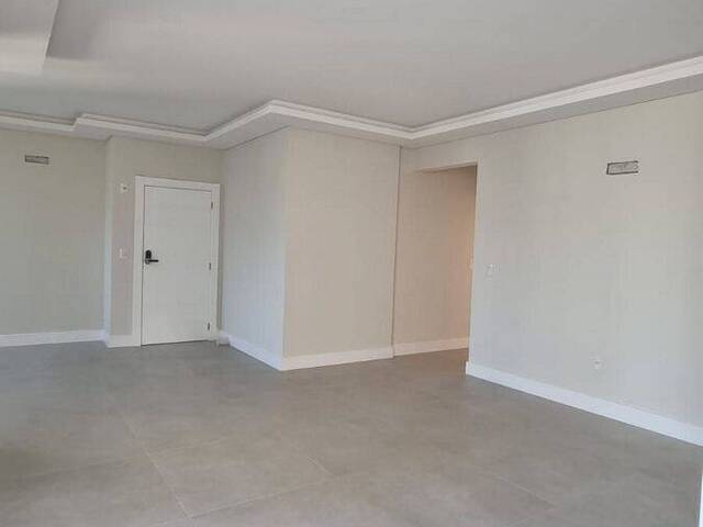 Apartamento para Venda em Itapema - 4