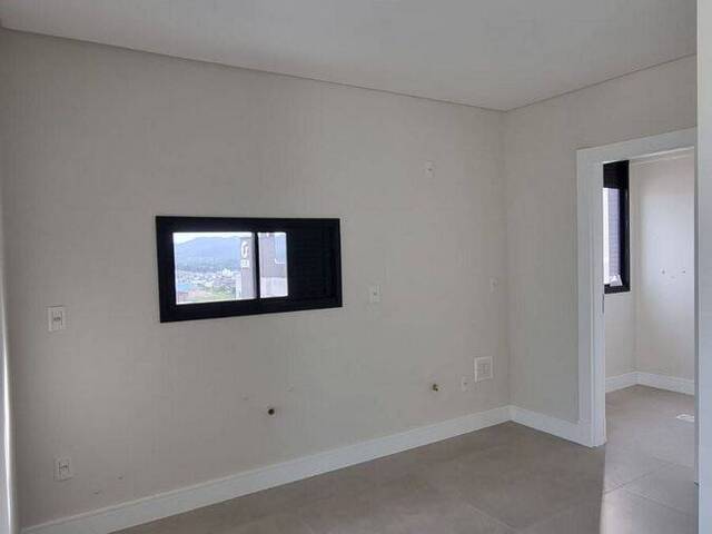 Apartamento para Venda em Itapema - 2