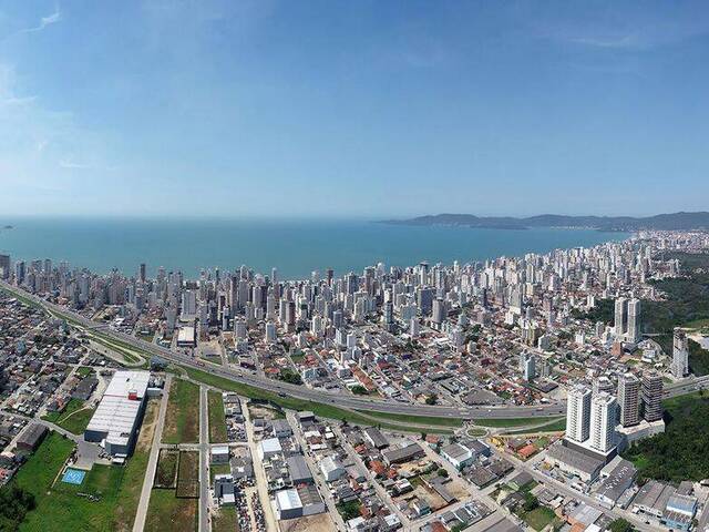 Apartamento para Venda em Itapema - 4