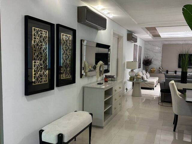 Apartamento para Venda em Itapema - 2