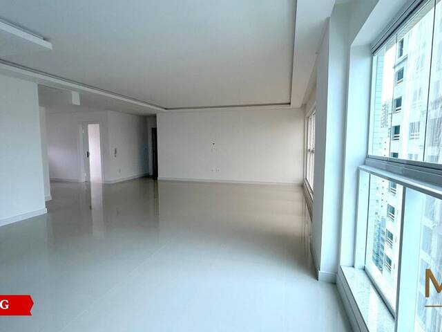 Apartamento para Venda em Itapema - 4