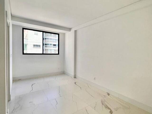 Apartamento para Venda em Itapema - 4