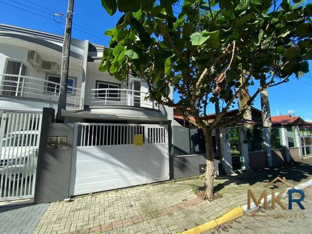 #G665 - Casa para Venda em Itapema - SC
