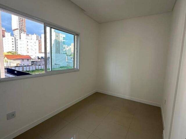 Apartamento para Venda em Itapema - 5