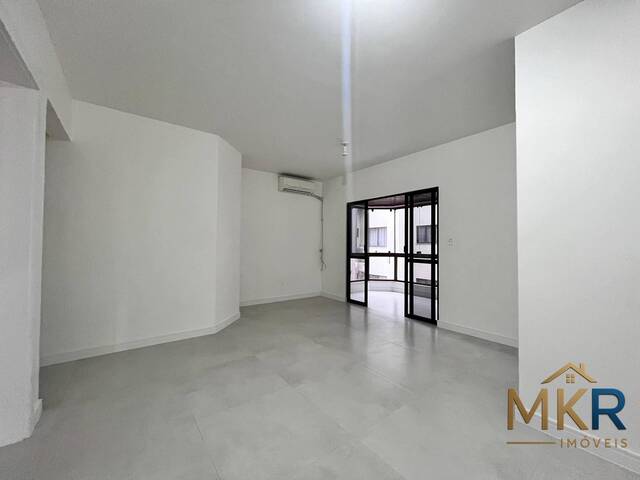 #M687 - Apartamento para Venda em Itapema - SC