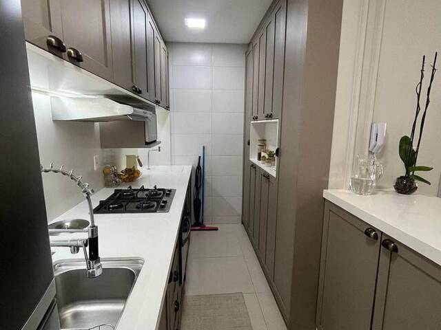 Apartamento para Venda em Itapema - 5