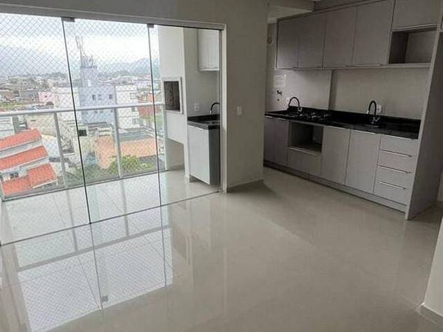 Apartamento para Venda em Itapema - 2