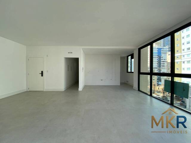 Apartamento para Venda em Itapema - 2