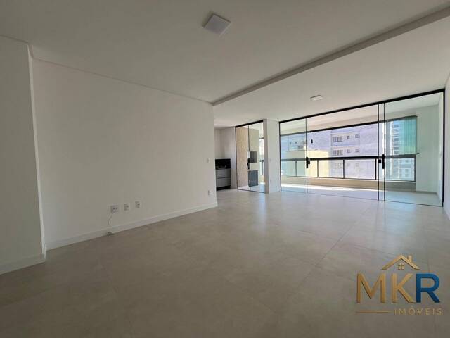 Apartamento para Venda em Itapema - 2