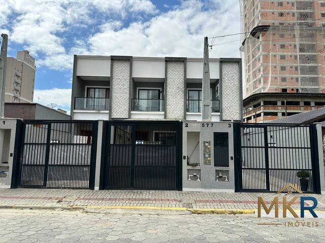 Venda em Morretes - Itapema