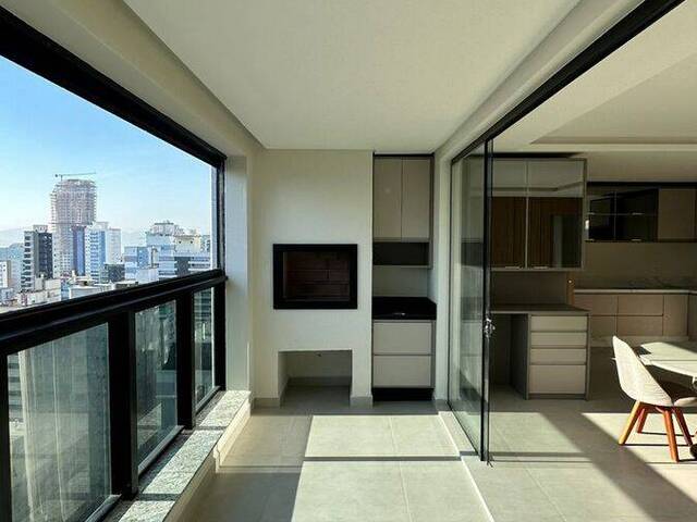 Apartamento para Venda em Itapema - 3