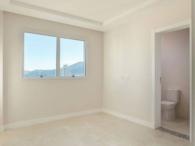 Apartamento para Venda em Itapema - 2