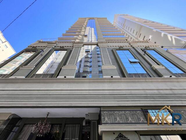 Venda em Meia Praia - Itapema