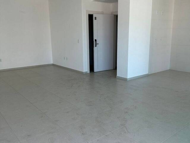 Apartamento para Venda em Itapema - 3