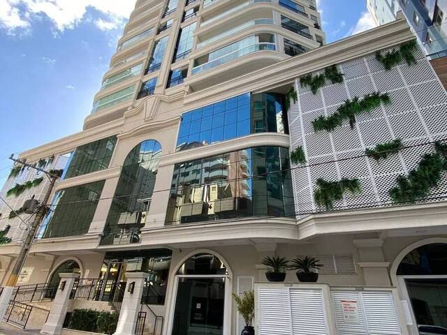 Venda em Meia Praia - Itapema