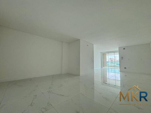Apartamento para Venda em Itapema - 2