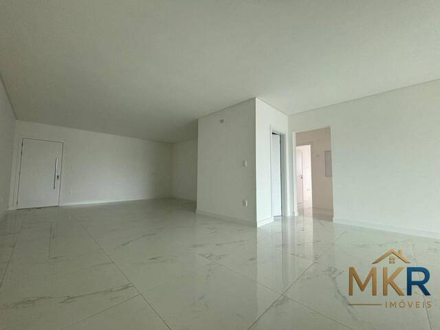 Apartamento para Venda em Itapema - 5