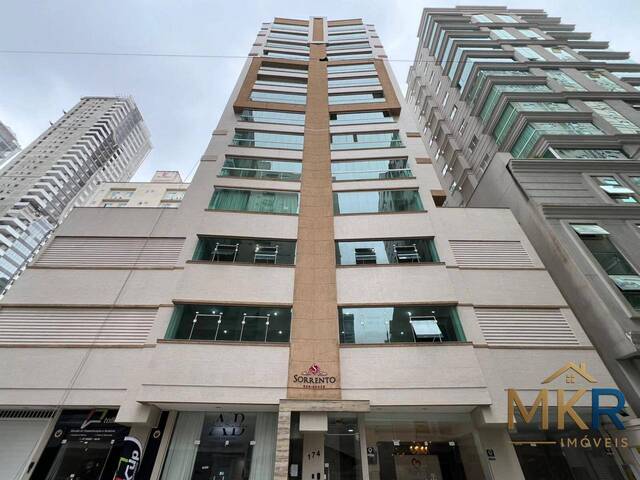 Venda em Meia Praia - Itapema