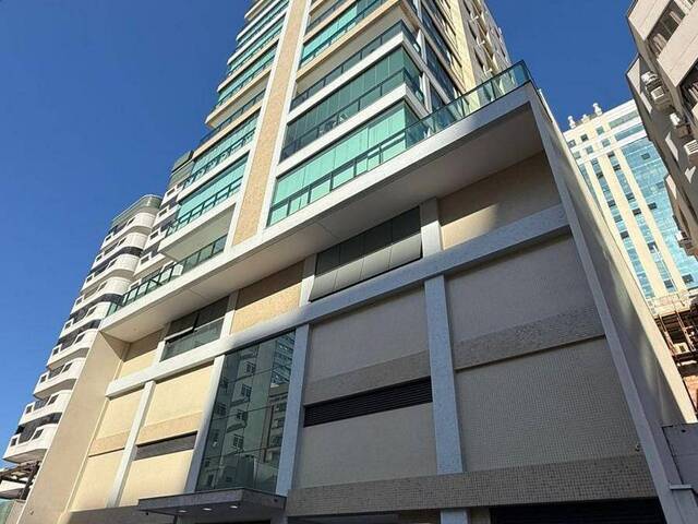 Venda em Meia Praia - Itapema