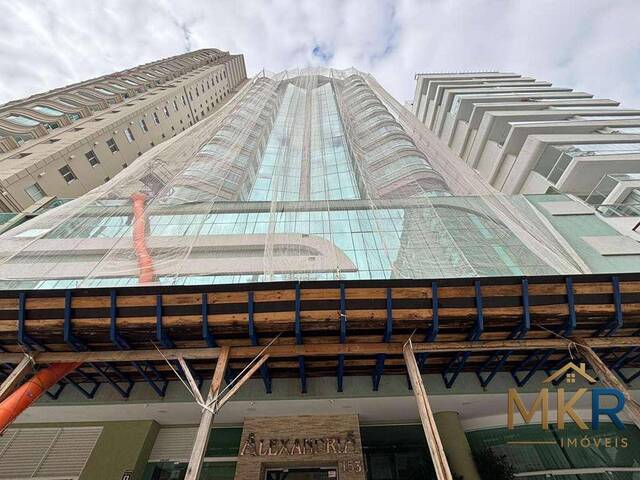 Venda em Meia Praia - Itapema