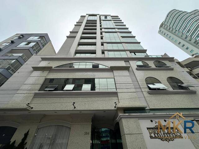 Venda em Meia Praia - Itapema