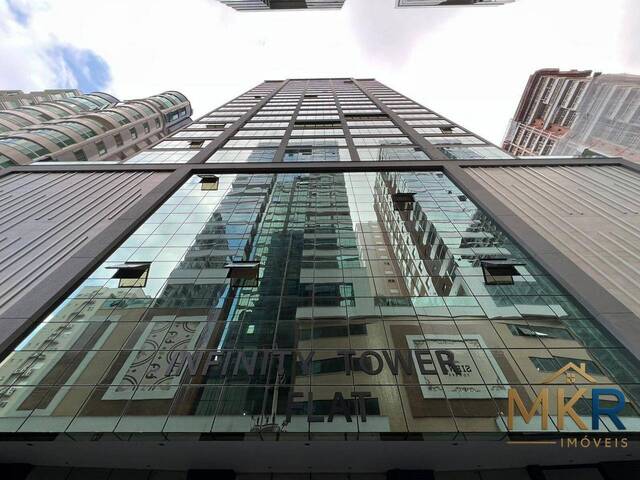 Venda em Meia Praia - Itapema