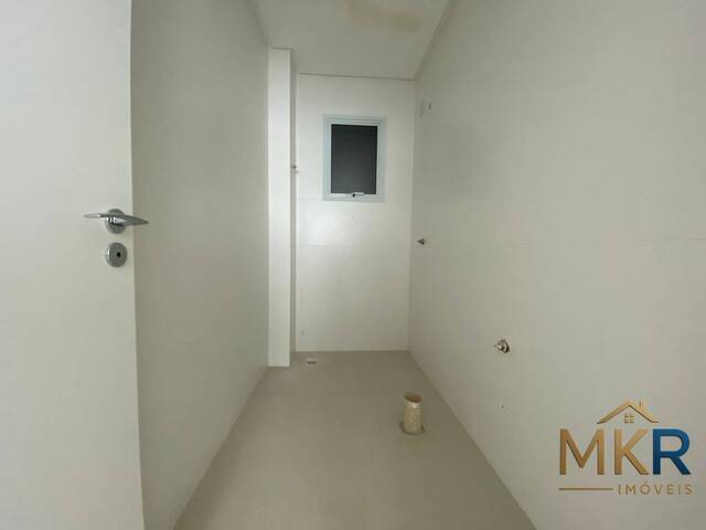 Apartamento para Venda em Itapema - 4