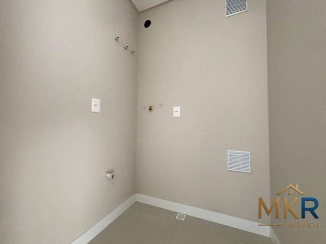 #M1017 - Apartamento para Venda em Itapema - SC