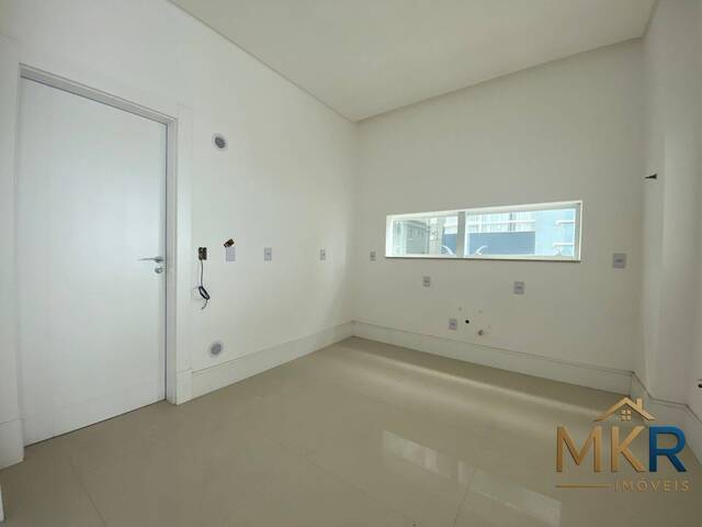 #M1027 - Apartamento para Venda em Itapema - SC