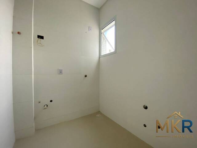 Apartamento para Venda em Itapema - 4