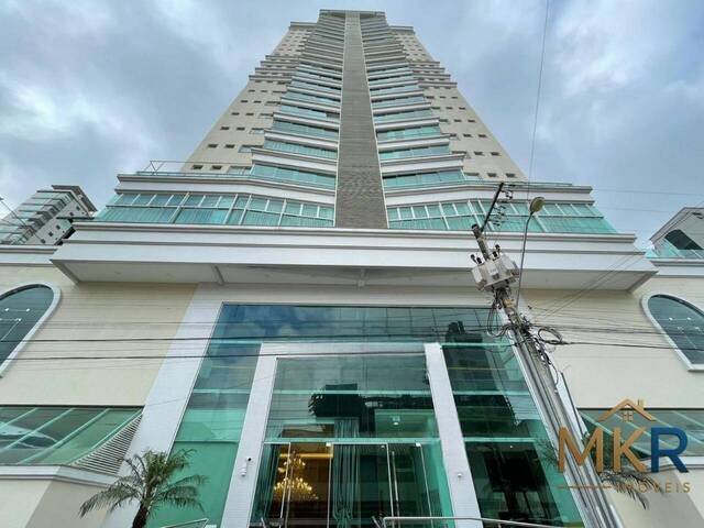 Venda em Meia Praia - Itapema