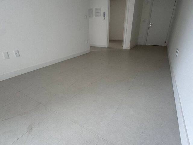Apartamento para Venda em Itapema - 4