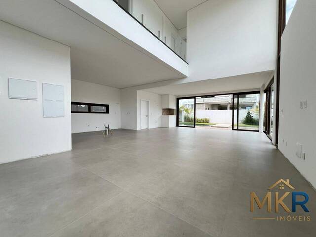 #C1053 - Casa para Venda em Porto Belo - SC