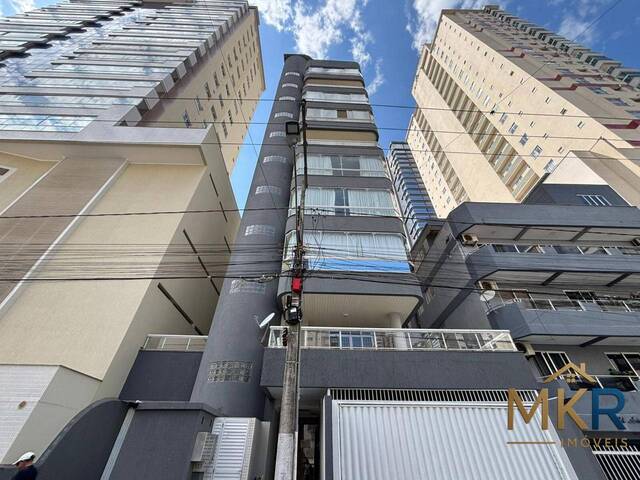 Venda em Meia Praia - Itapema