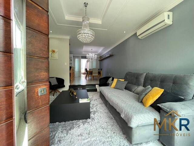 #S1059 - Sobrado para Venda em Itapema - SC