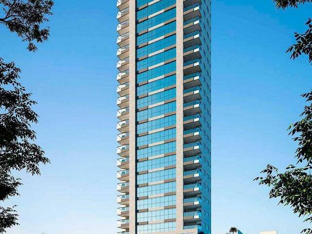 Venda em Meia Praia - Itapema