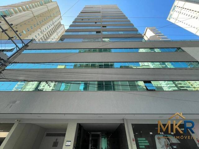 Venda em Meia Praia - Itapema