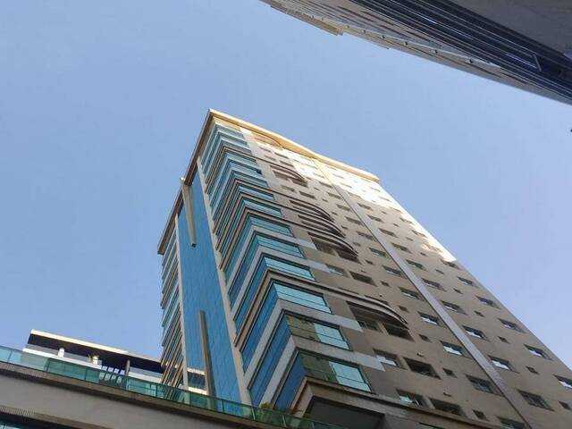 Venda em Meia Praia - Itapema