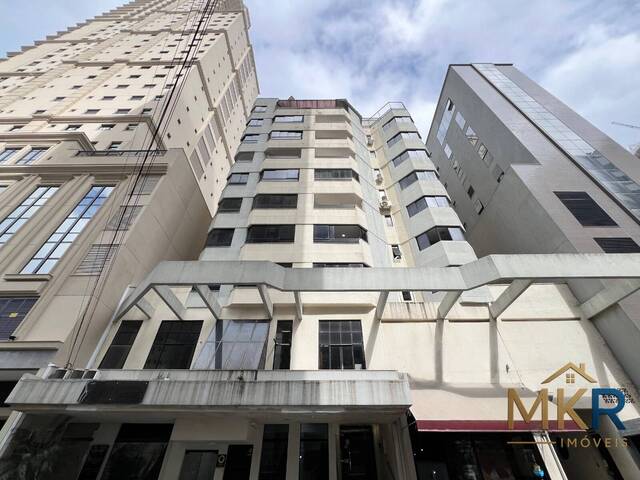 Venda em Meia Praia - Itapema