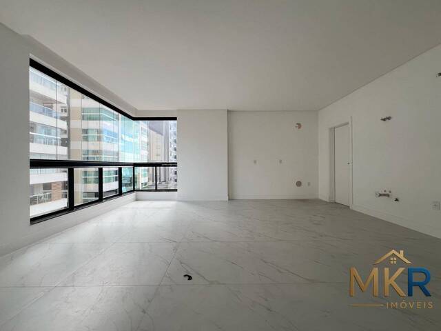 Apartamento para Venda em Itapema - 4