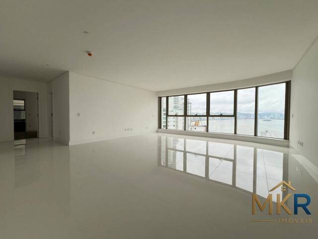 #M1105 - Apartamento para Venda em Balneário Camboriú - SC