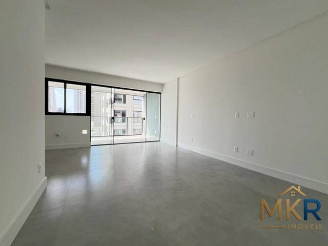Apartamento para Venda em Itapema - 3