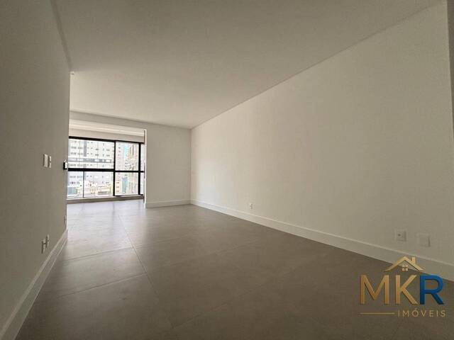 Apartamento para Venda em Itapema - 4