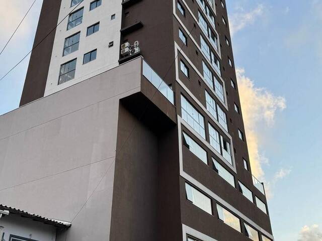 Venda em Morretes - Itapema