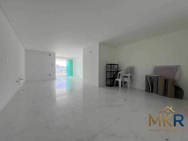 Apartamento para Venda em Itapema - 2